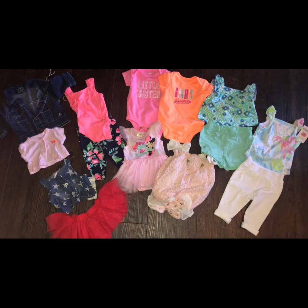 New born girl clothes. Some NWT.